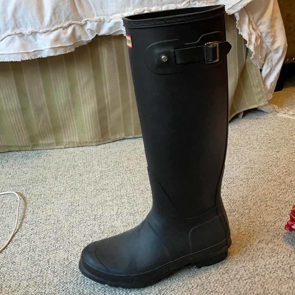 COPY - Tall black Hunter rain boots - worn once!